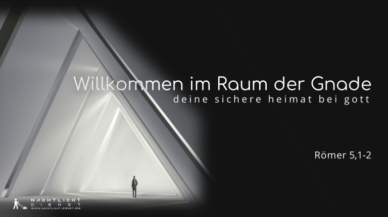 Titel der Predigt Mensch in futuristisch-puristischer Halle vor dunklem Hintergrund. Titel: "Willkommen im Raum der Gnade - deine sichere Heimat bei Gott."